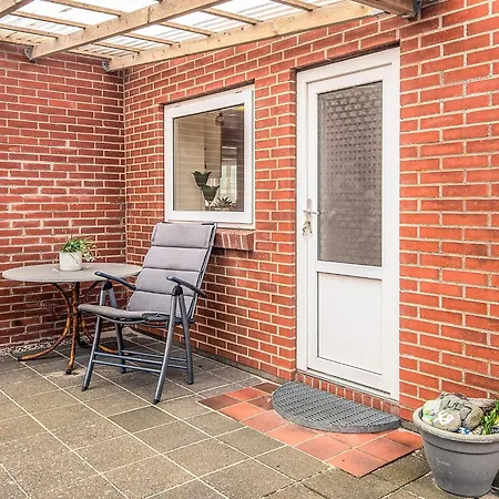 8 Person In * Ulfborg